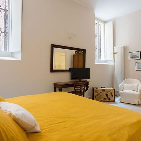 Palazzo Sabbioni Appartamento Lusso Due Camere Soggiorno Cucina Ferrara Eksteriør billede