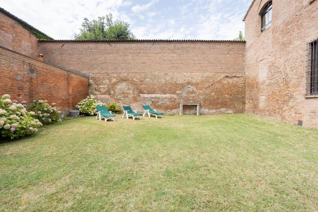 Palazzo Sabbioni Appartamento Lusso Due Camere Soggiorno Cucina Ferrara Eksteriør billede