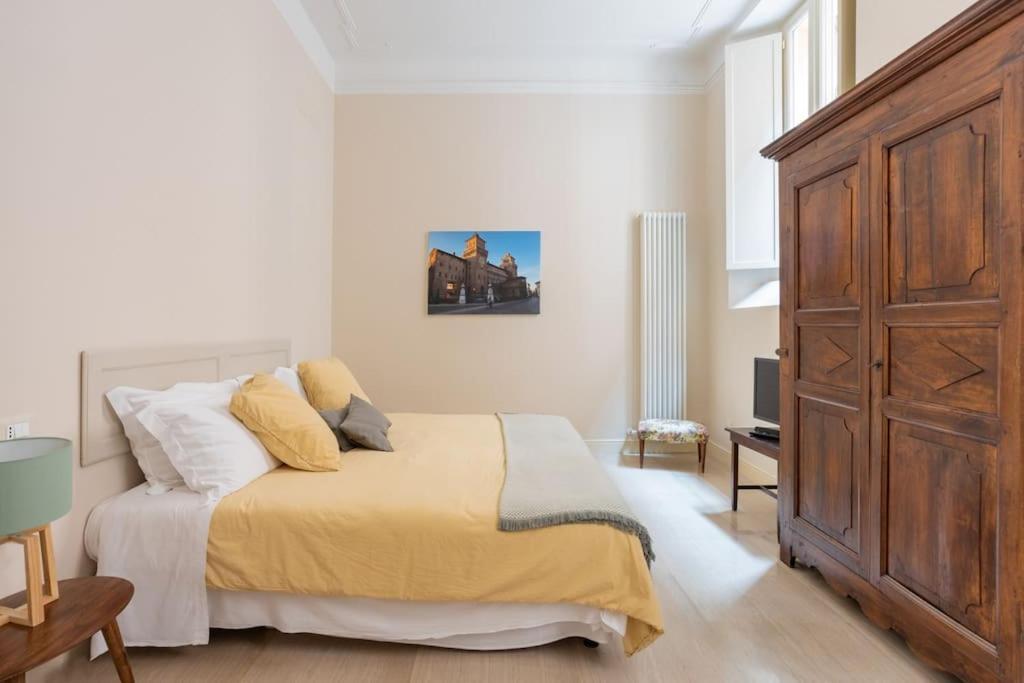 Palazzo Sabbioni Appartamento Lusso Due Camere Soggiorno Cucina Ferrara Eksteriør billede