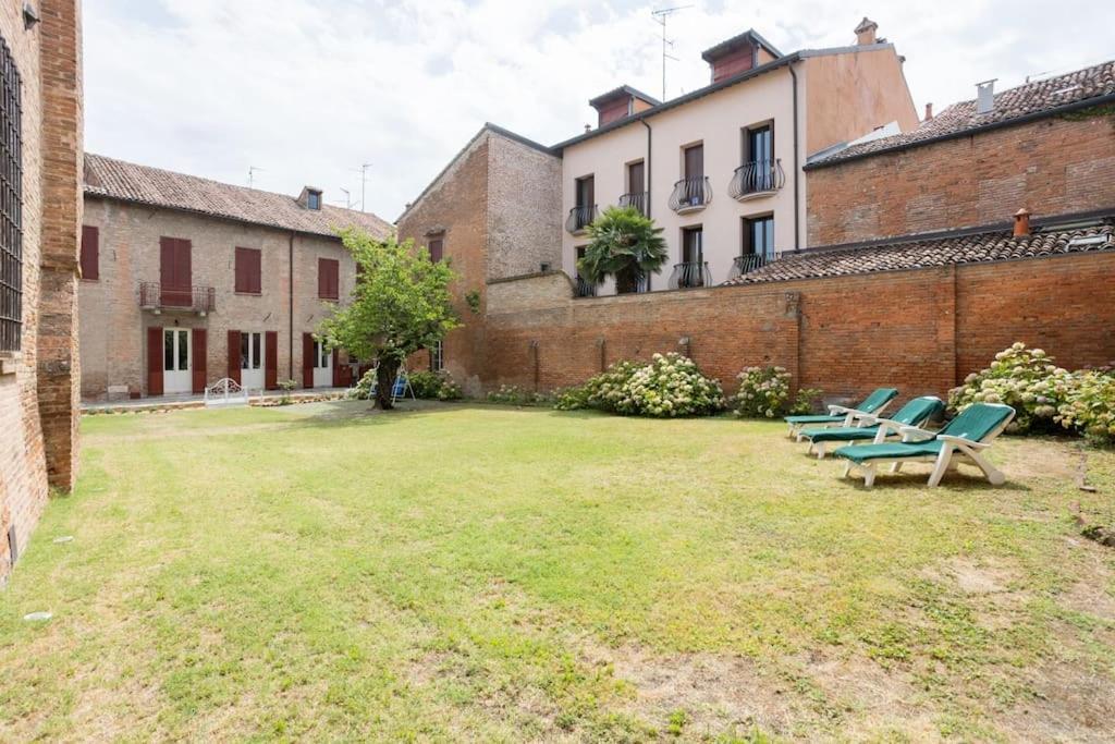 Palazzo Sabbioni Appartamento Lusso Due Camere Soggiorno Cucina Ferrara Eksteriør billede